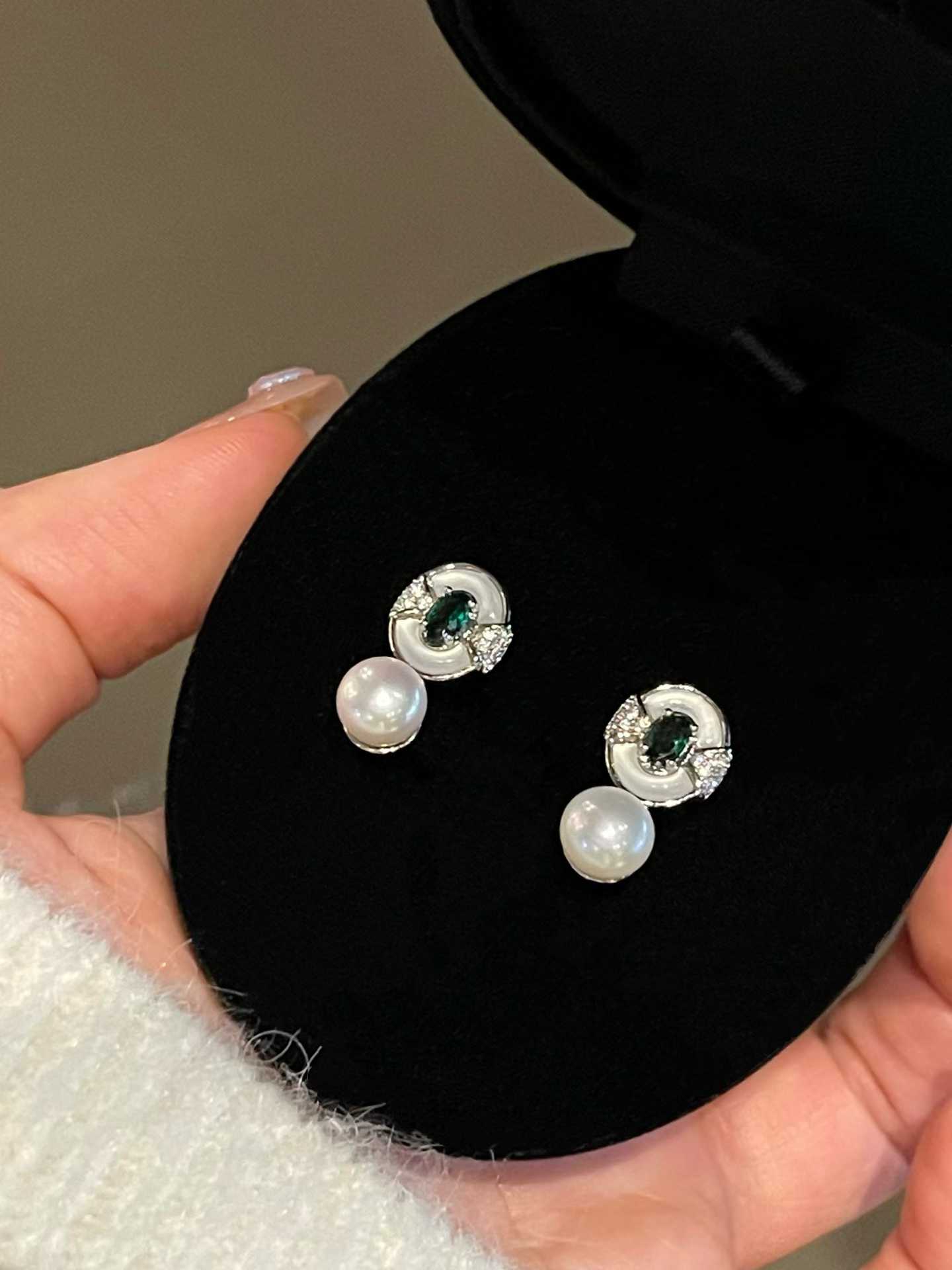 "Royal Emerald" Antique-Style Pearl Drop Earrings