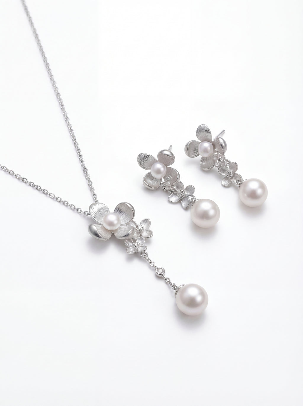 "Silver Frost Floral" Pearl Drop Jewelry Set (Earrings & Necklace)