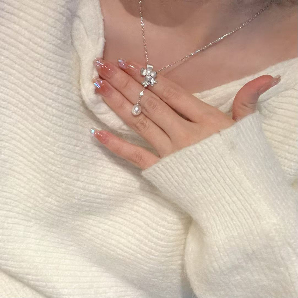 "Silver Frost Floral" Pearl Drop Jewelry Set (Earrings & Necklace)